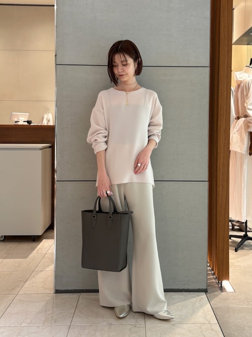 ジャケットやカーデのインナーに！】バックスリットブラウスT（シャツ