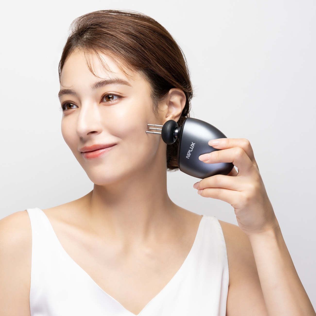 リフトケア】電動フェイスポインター BEGUN | NIPLUX（ニップラックス