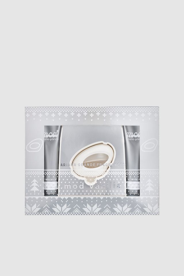 Ariana Grande 3-Piece Fragrance Gift Set | Urban Outfitters