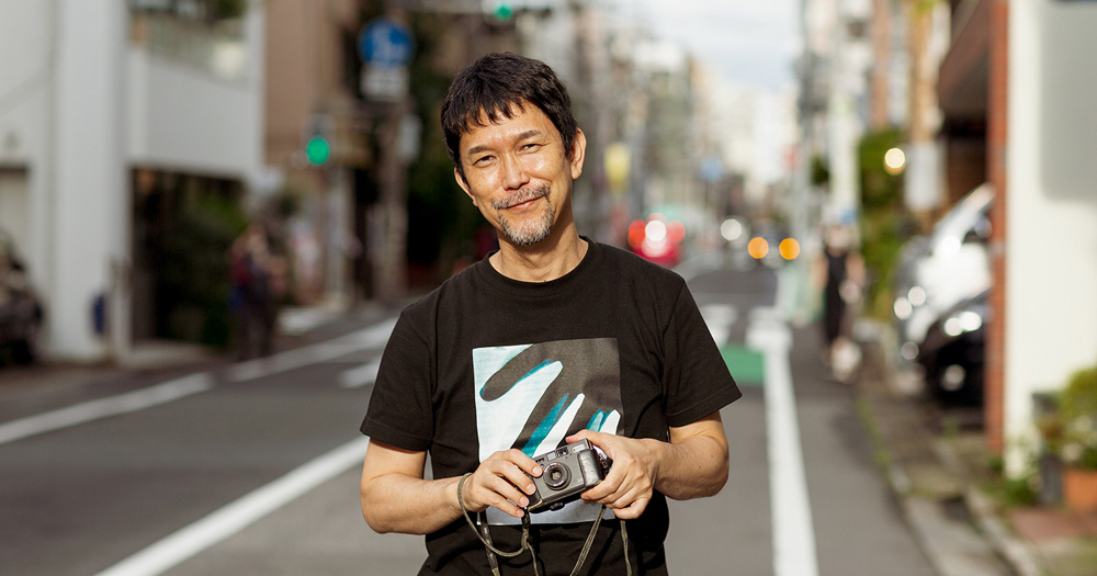 鷹野隆大を徹底解剖！大規模個展「毎日写真1999-2021」から写真の本質