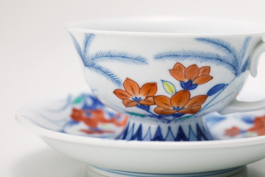 鍋島虎仙窯 - 秘窯の里伊万里大川内山へ日本の伝統工芸品伊万里焼