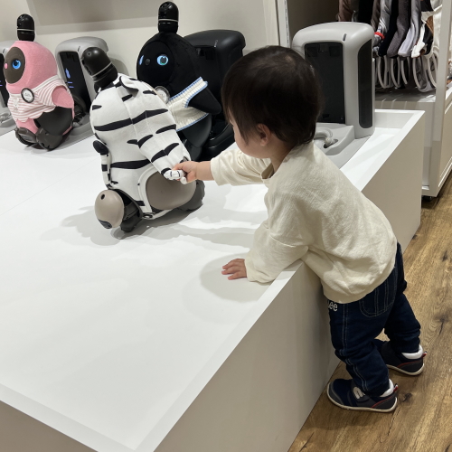 中指を立てるインド人と、可愛い生命体が中指立ててる絵+a