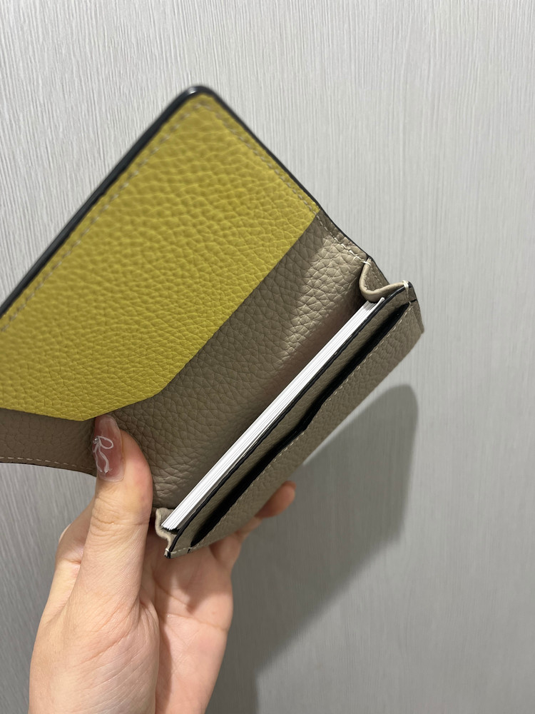 名刺入れを選ぶコツとおすすめを紹介【ボナベンチュラ ビジネスカード