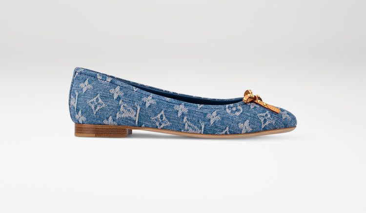 ルイ・ヴィトン」の｢LV リミックス｣コレクションからスニーカーや