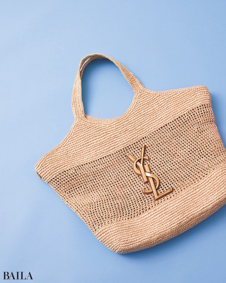 サンローラン】アイキャッチーな新作かごバッグが登場！｜＠BAILA