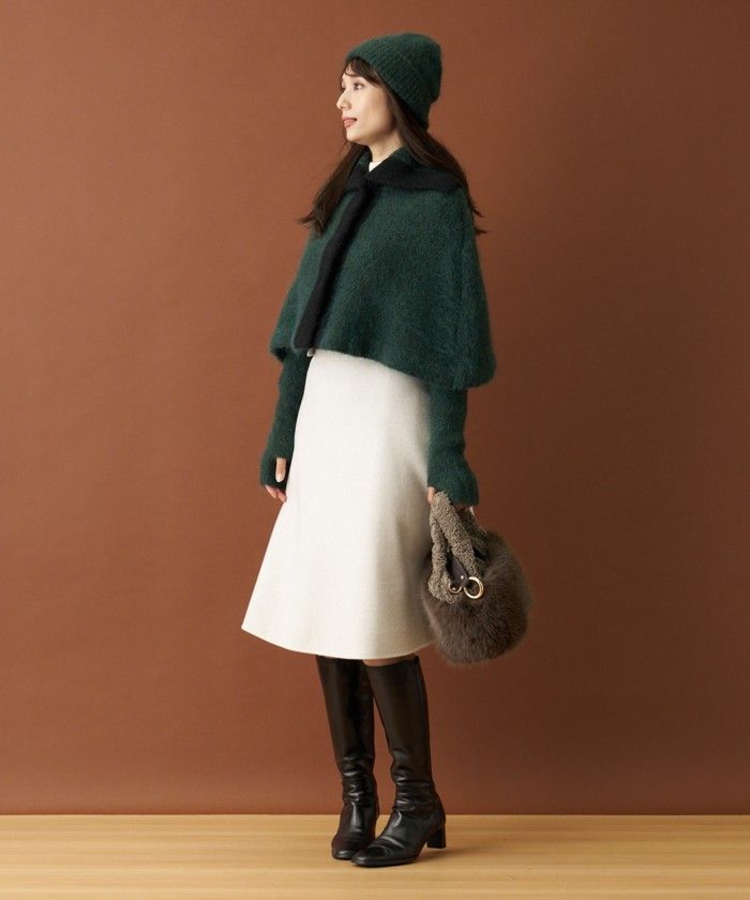 ニットケープ【Leilian by Eriko Nakamura】|レリアン プラスハウス