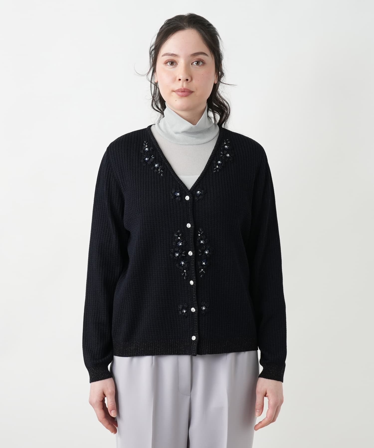 フラワー刺繍Vネックカーディガン【CORSINI & PROTI】|レリアン プラス