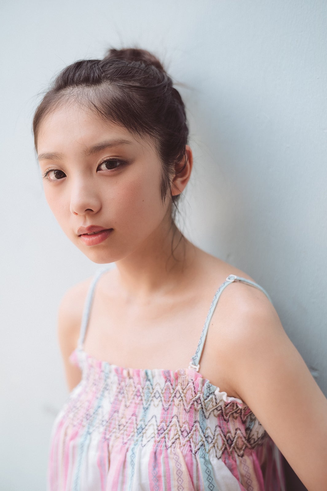 乃木坂46与田祐希、写真集初版は10万部 「恥ずかしいけどお気に入り