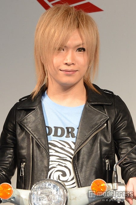 ゴールデンボンバー鬼龍院翔、結婚を発表＜コメント全文＞ - モデルプレス