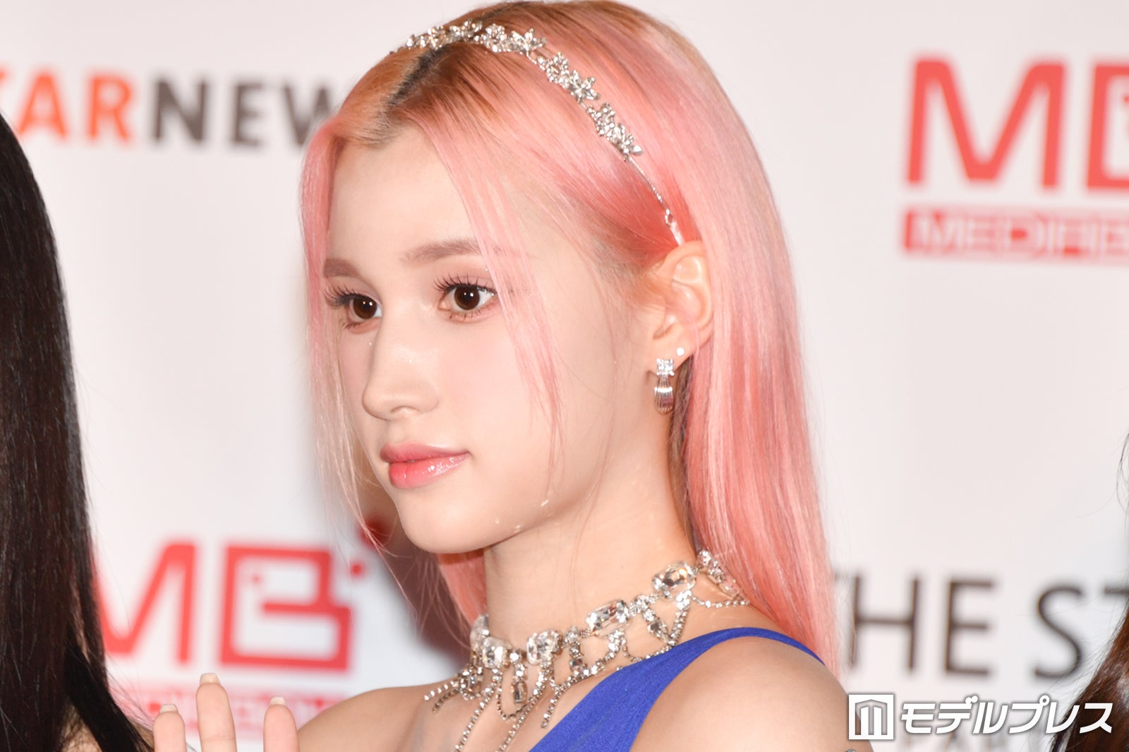 Kep1erヒュニンバヒエ、親類の不幸で日本イベント不参加発表 - モデル