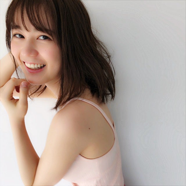 乃木坂46生田絵梨花・写真集公式Twitterのオフショット連投に「神企画