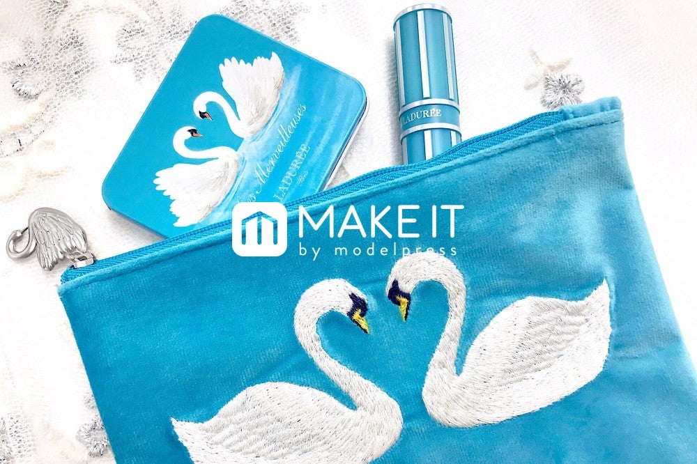 ラデュレ・クリスマスコフレ2019】白鳥モチーフのコスメ＆ポーチが
