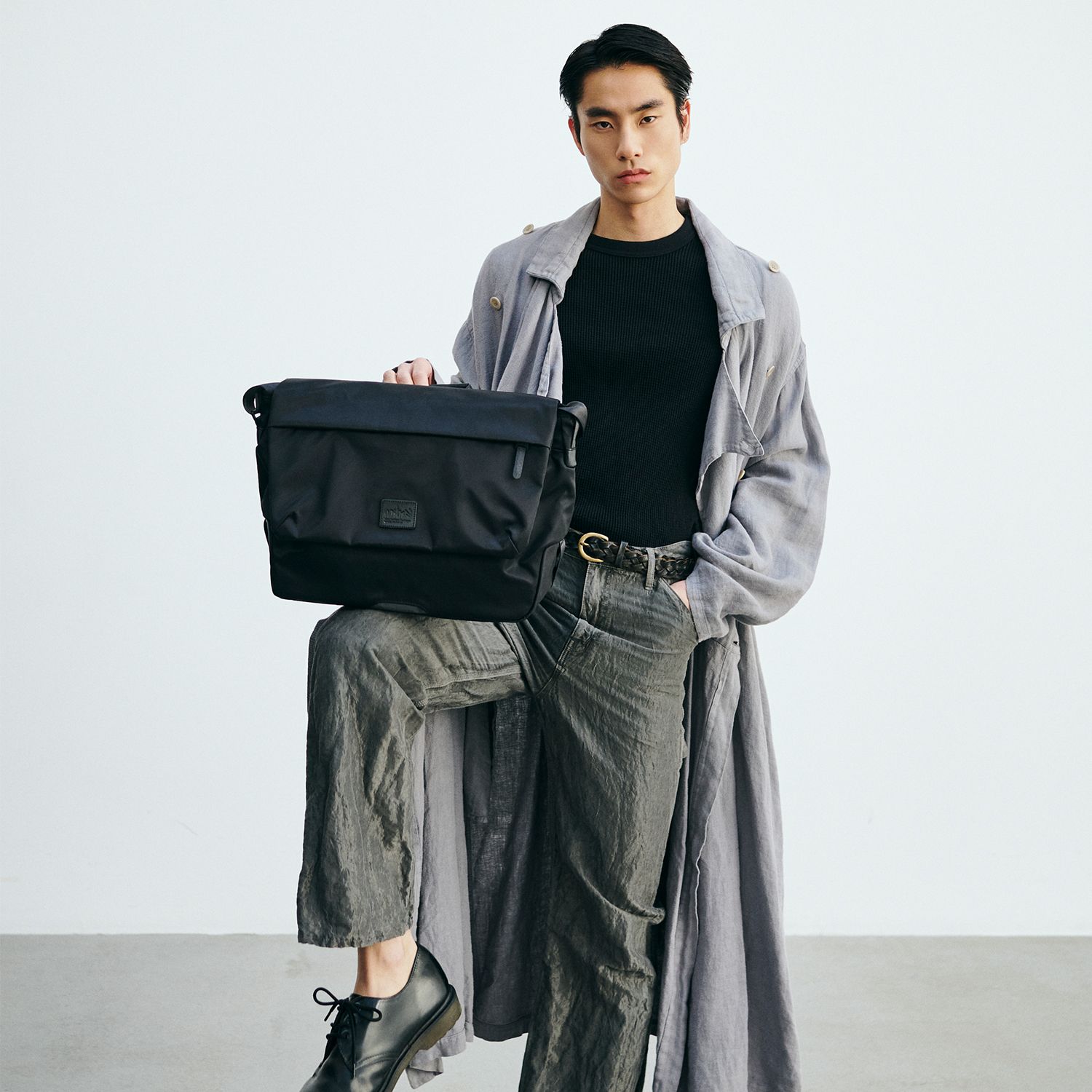 SPRUCE STREET SHOULDER BAG | Manhattan Portage BLACK LABEL