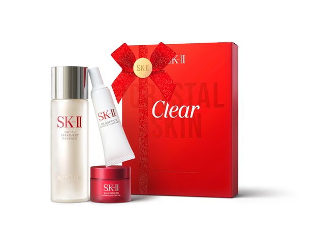 SK-II」ホリデーならではの贅沢なコフレ。ベストセラーアイテム集結