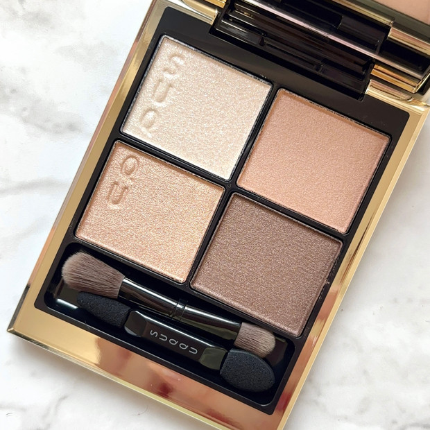 SUQQU新色】「シグニチャーカラーアイズ 15 凛覗」をレビュー｜ブルべ