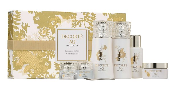 コスメデコルテの最高峰「AQ ミリオリティ」限定コフレ【クリスマス
