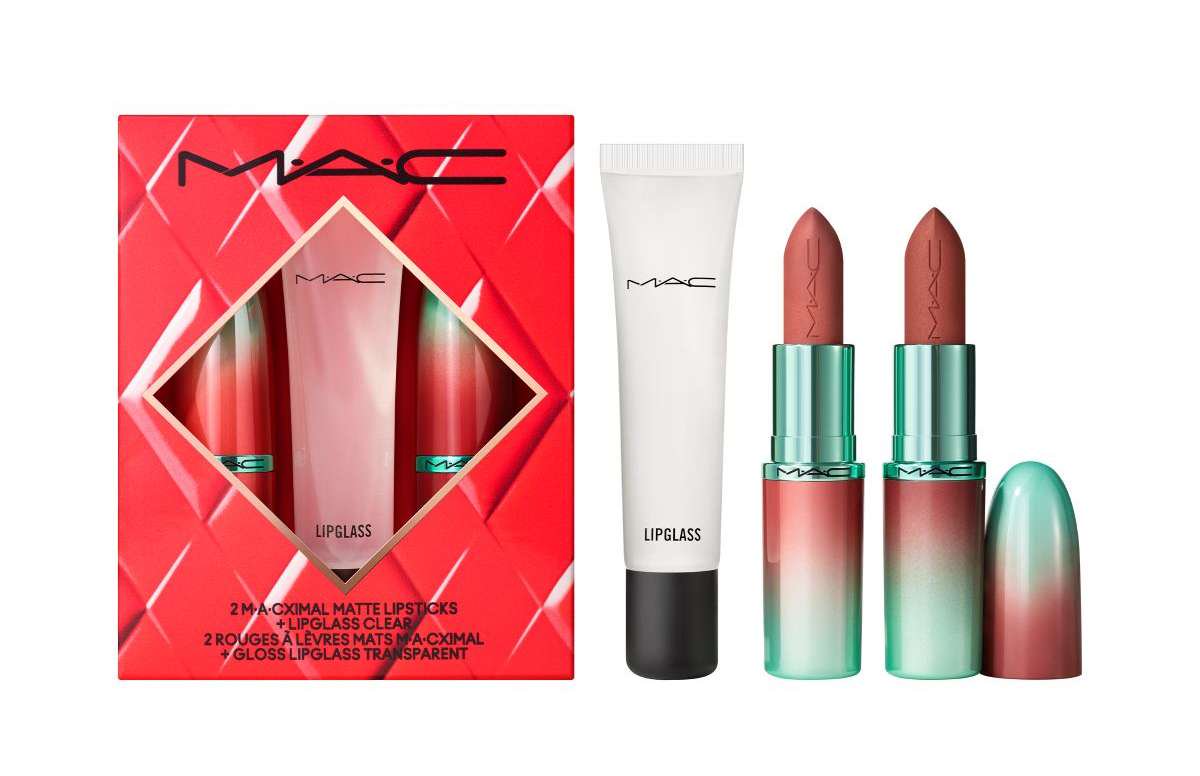 コスメからブラシまで大充実。 【M・A・C】ホリデー限定キット16種を