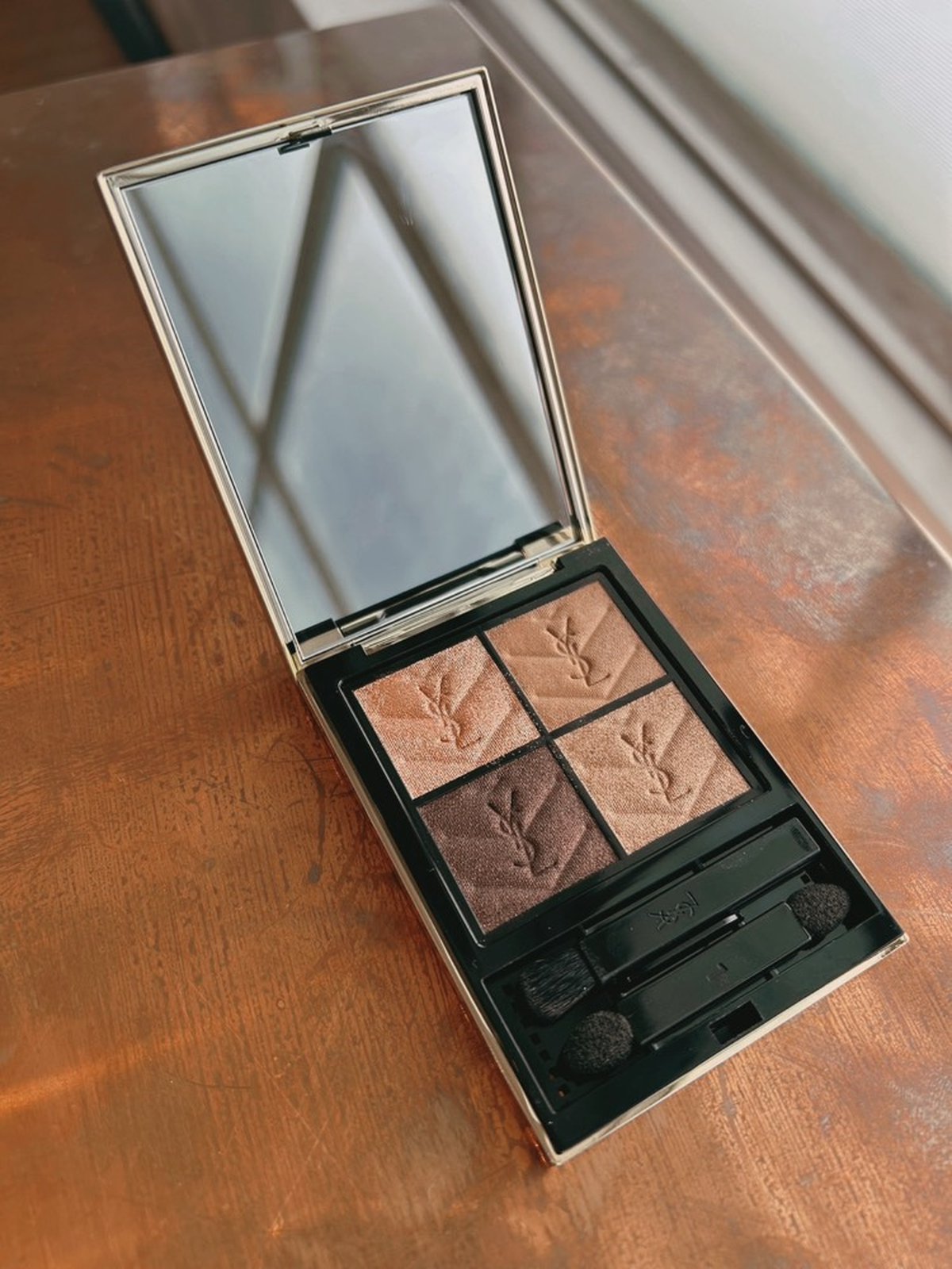 宝石級アイシャドウは新色もすごい【イヴ・サンローラン・ボーテ】の