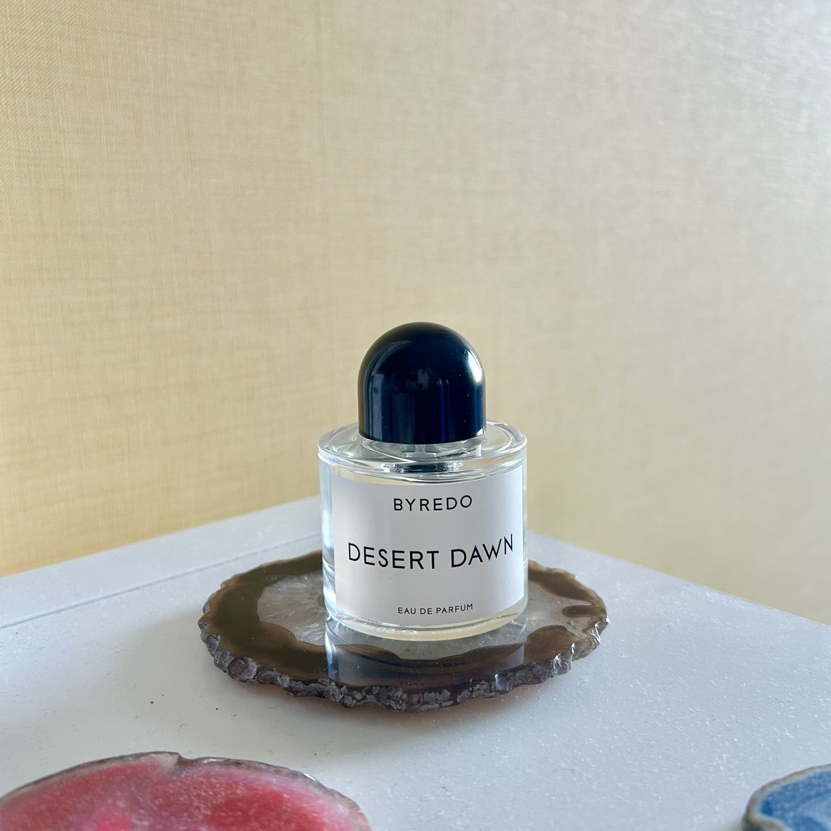 パウダリーで甘いウッディ。【バイレード】の新作の虜に - スモール