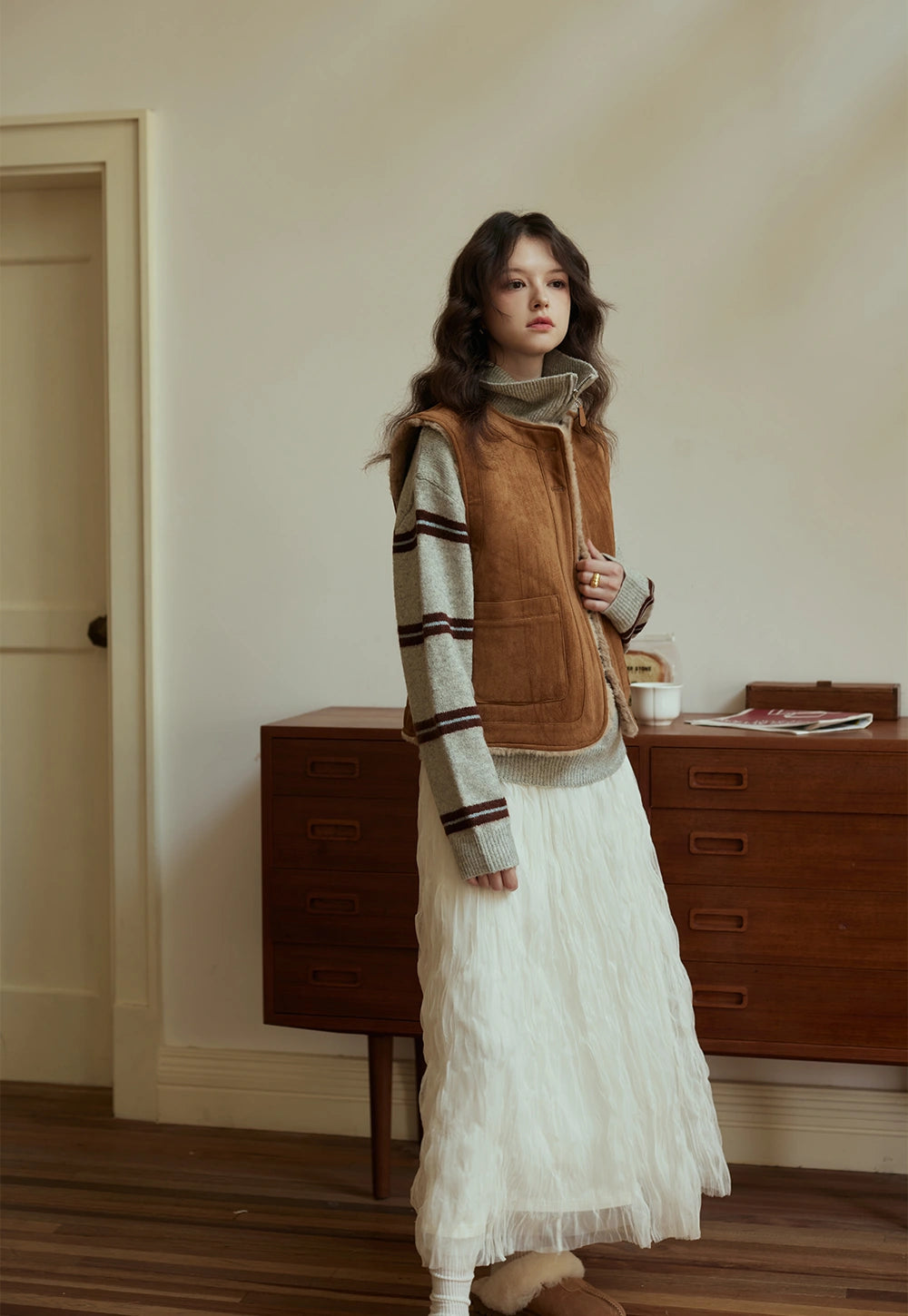 Women's Faux Shearling Lined Faux Suede Vest – EGGKA