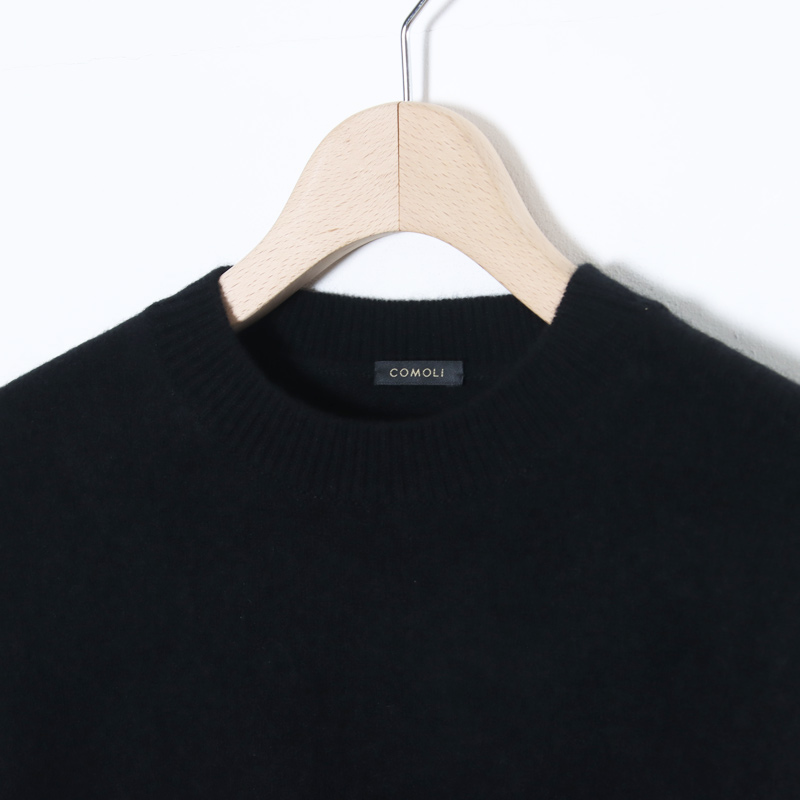 COMOLI (コモリ) ラムズウール クルーネックニット
