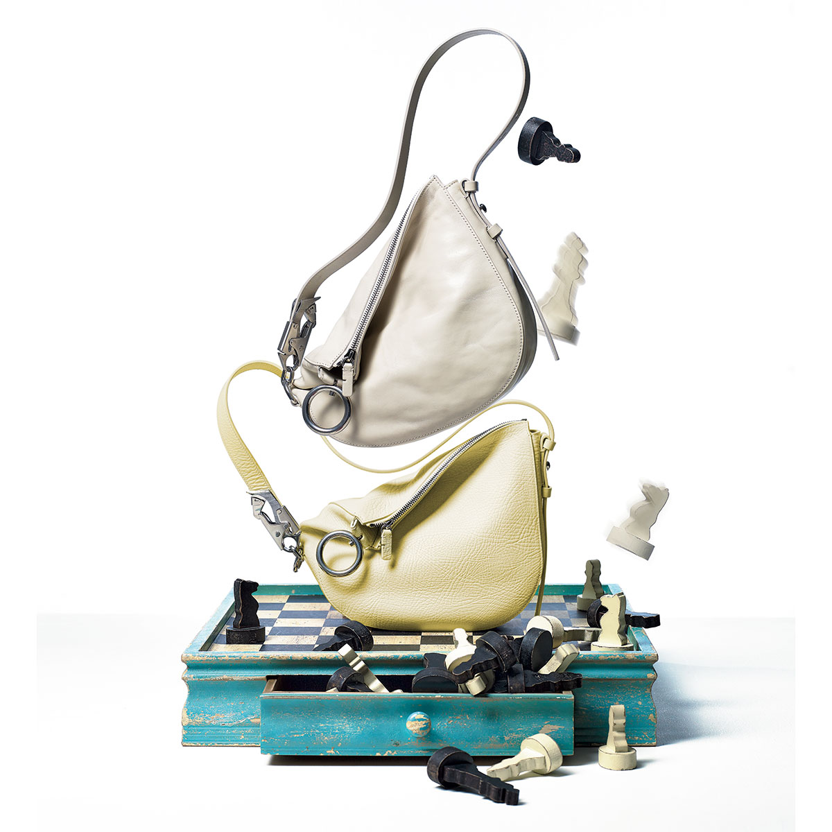 バーバリー】ショルダー調整で2WAYに！ブランドを象徴する名品バッグ