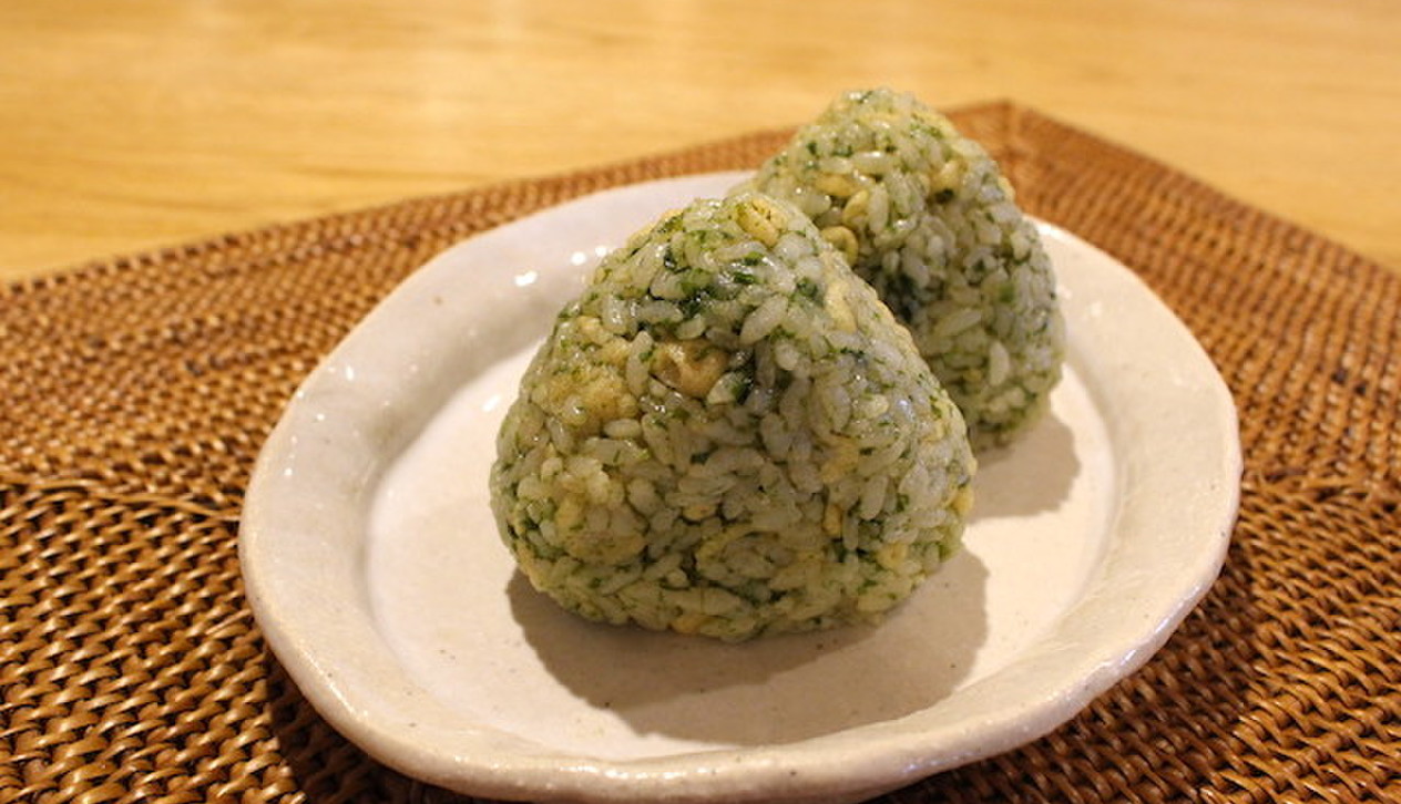 いま話題「悪魔のおにぎり」の黄金比タレ、編集部が見つけました