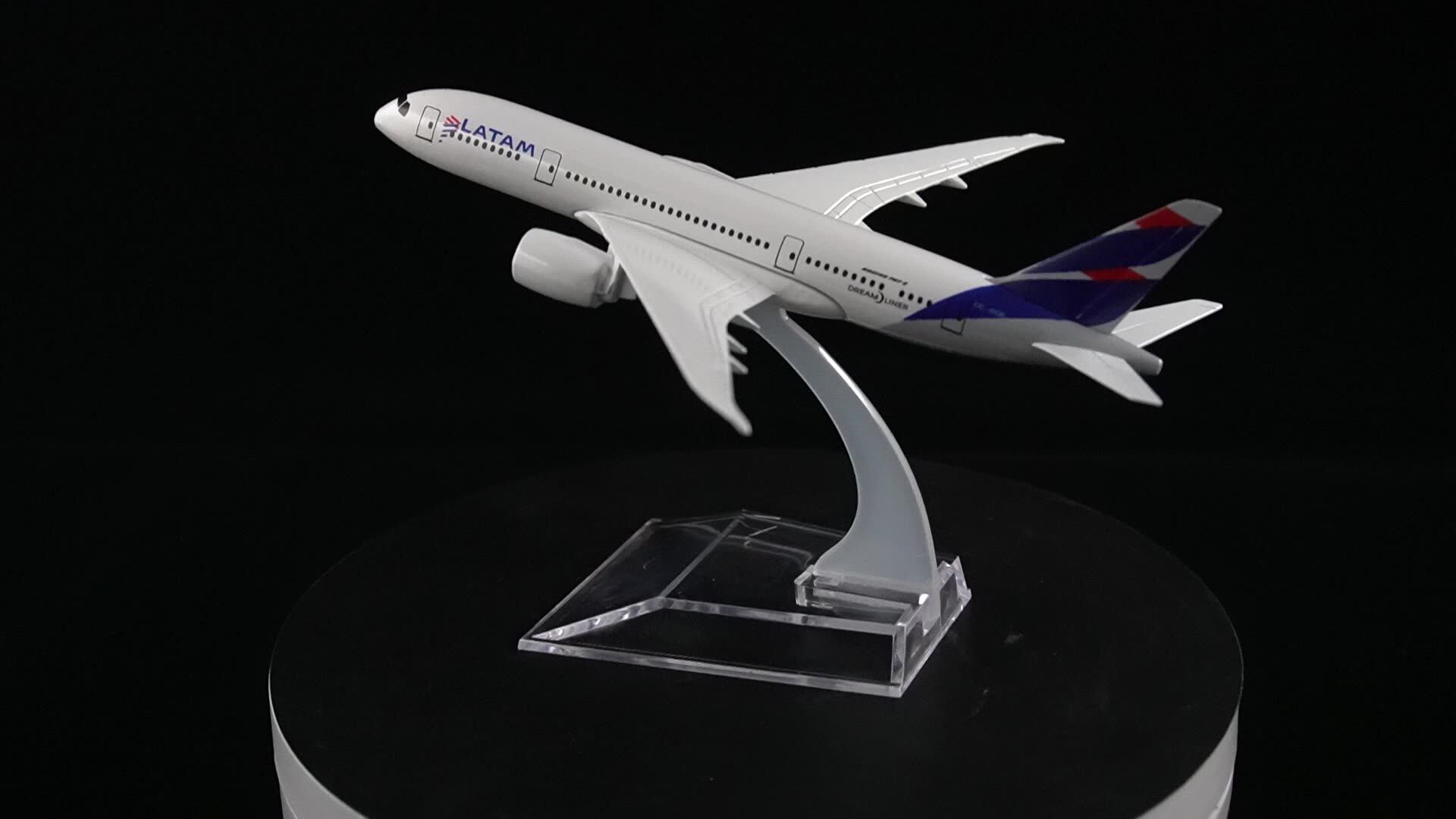 LATAM航空 航空機モデル 1/400 LATAM航空 航空機モデル 1/400