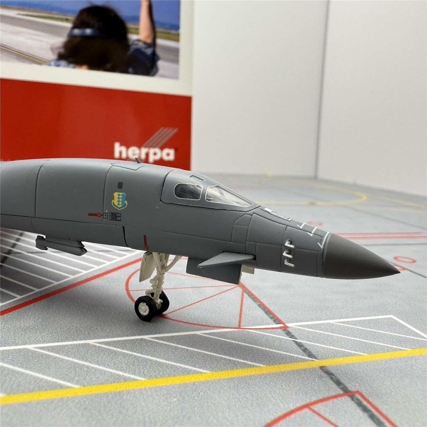 Herpa Wings 1/200 USAF B-1B Lancer, alloy bomber model 572903 | eBay