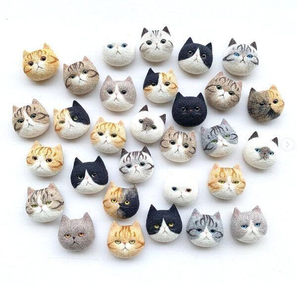 ふてぶてしい表情も見事に再現！ 5匹の愛猫と暮らす作家が手がける「猫