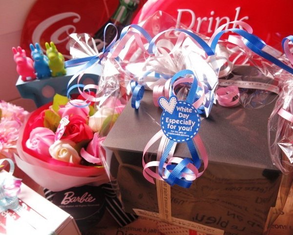 還暦祝い 60歳 お祝い ディズニーキャラクターおまかせマスコット2個