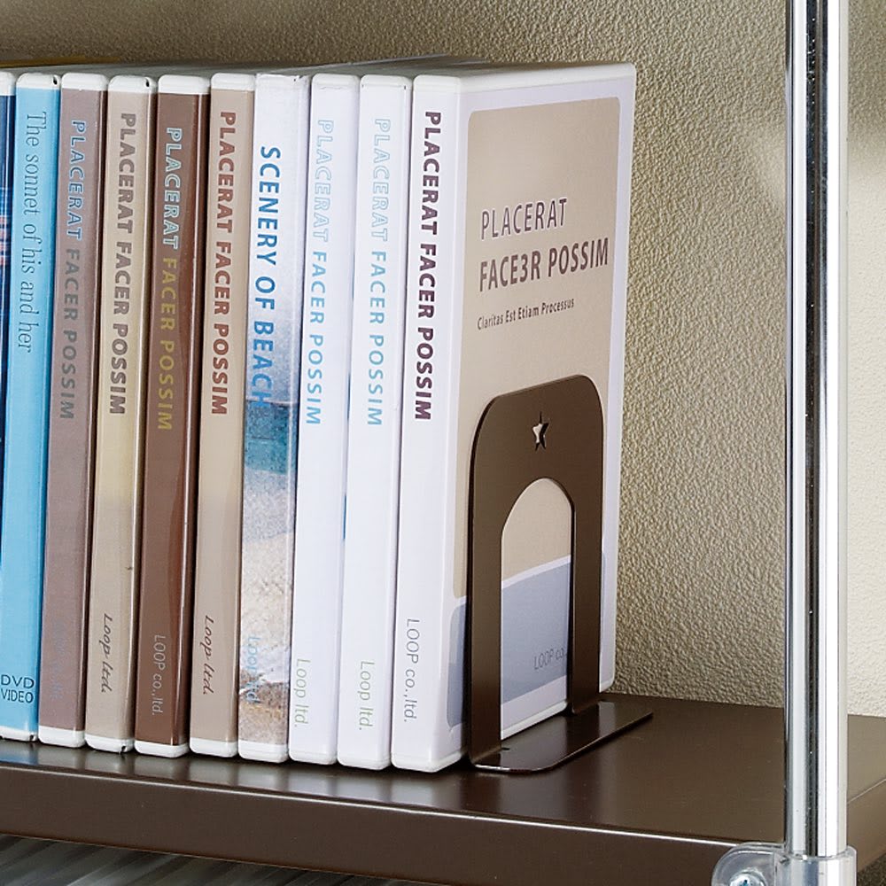 たっぷり収納！スチールラック 突っ張り式 コミック用 幅91.5cm 通販