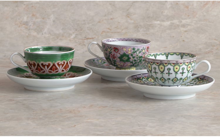 源右衛門窯 赤絵ミナイ手絵変り 碗皿 有田焼 A700-30 - 佐賀県有田町