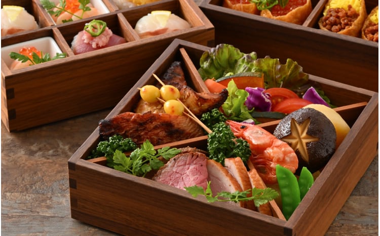 伝統工芸品】仕切り小鉢付 6寸 ウォールナット3段重箱 [G-04401