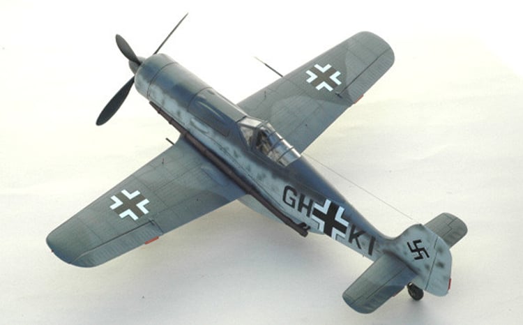 フォッケウルフ Fw190V18 試作機 1/48 ／ 模型 完成品 柏木崇男 茨城県