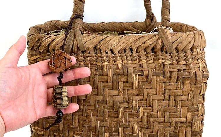 深山の恵み～ 山ぶどう篭バッグ AM（チャーム付き） 網代編み 【山小舎