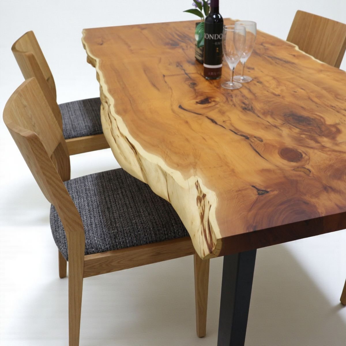 イチイ 一枚板 ダイニングテーブル／1840mm 【A7338】 【一枚板