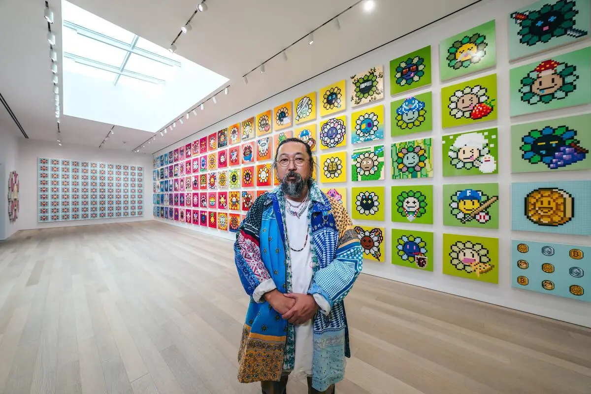 村上隆のNFT「Murakami.Flowers」版画を展示 過去即完したポスターも