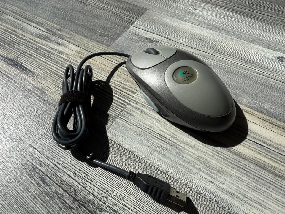 Logitech MouseMan Optical Dual Sensor M-BL63B in Nordrhein