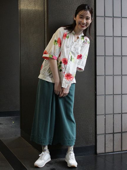 コットンローンルシオール加工ブラーフラワープリントスキッパー