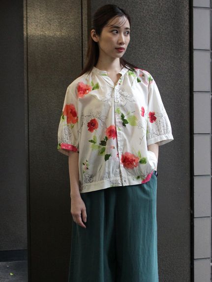 コットンローンルシオール加工ブラーフラワープリントスキッパー