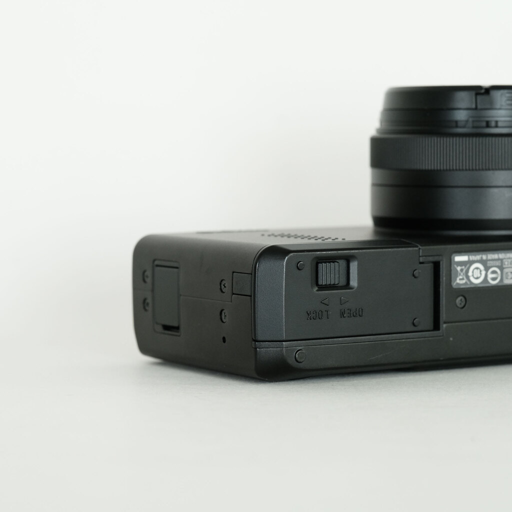 SIGMA DP1 Merrillの出品 | ONE SCENE（ワンシーン）