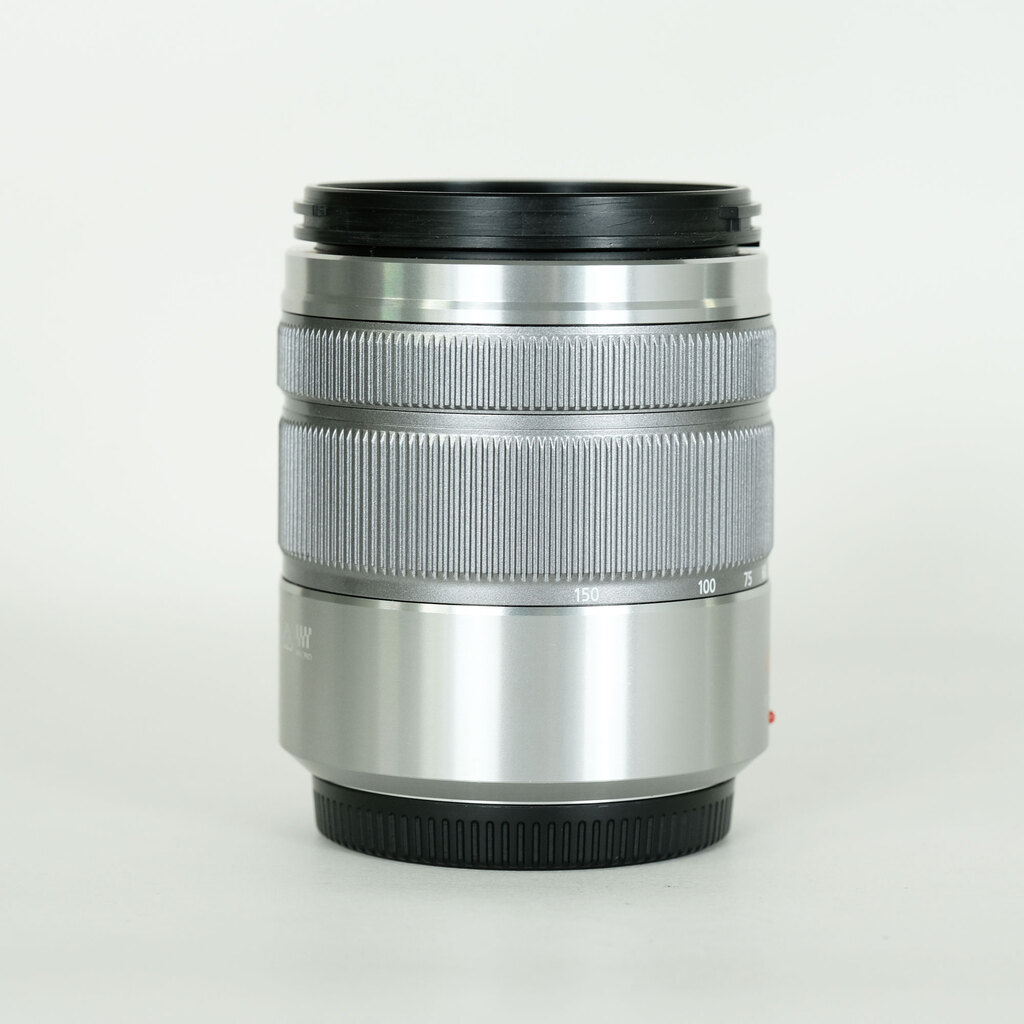 Panasonic LUMIX G VARIO 45-150mm / F4.0-5.6 ASPH. / MEGA O.I.S.の