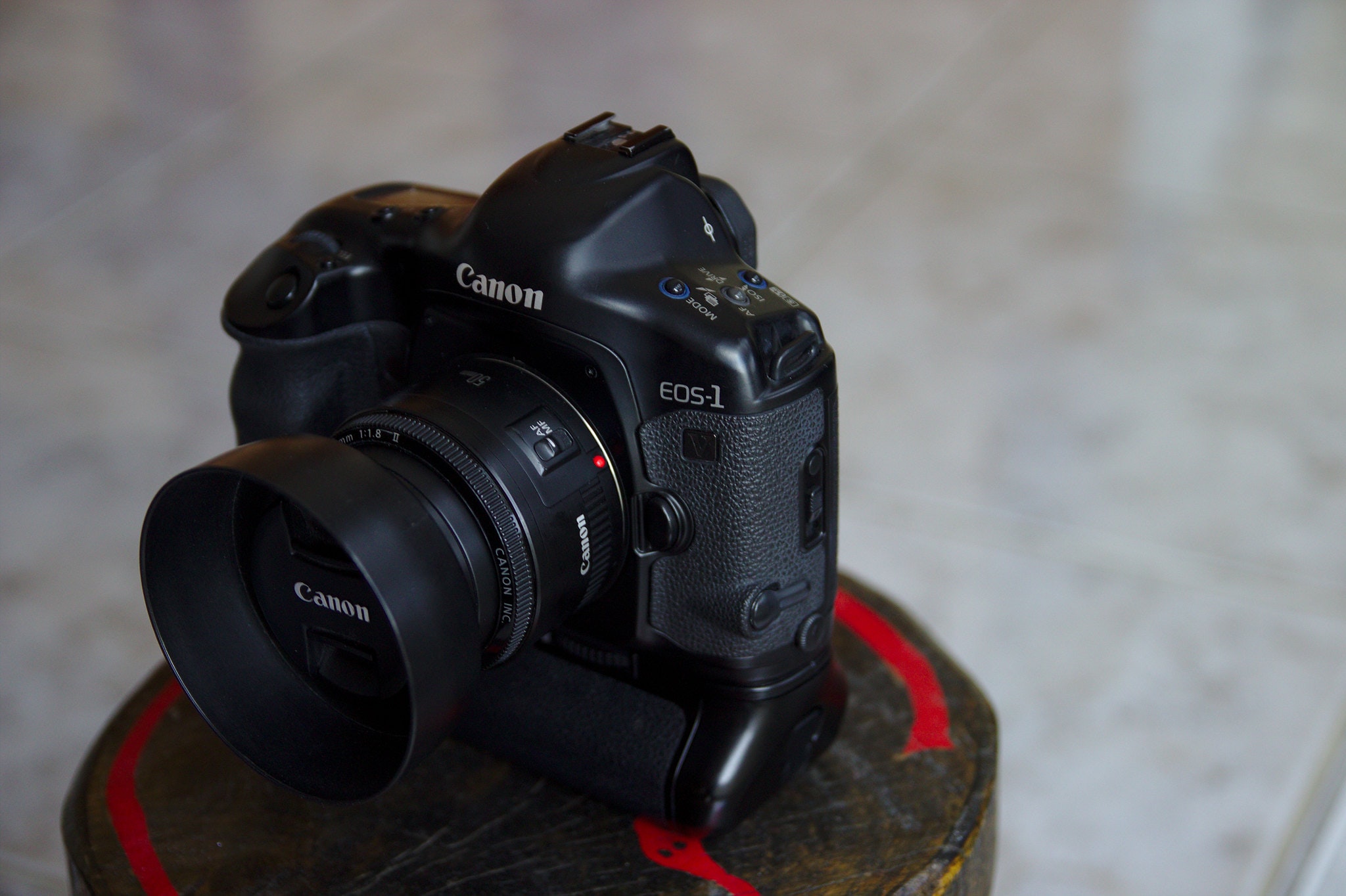 Canon EOS-1Vを徹底解説。作例からおすすめレンズまで | ONE SCENE