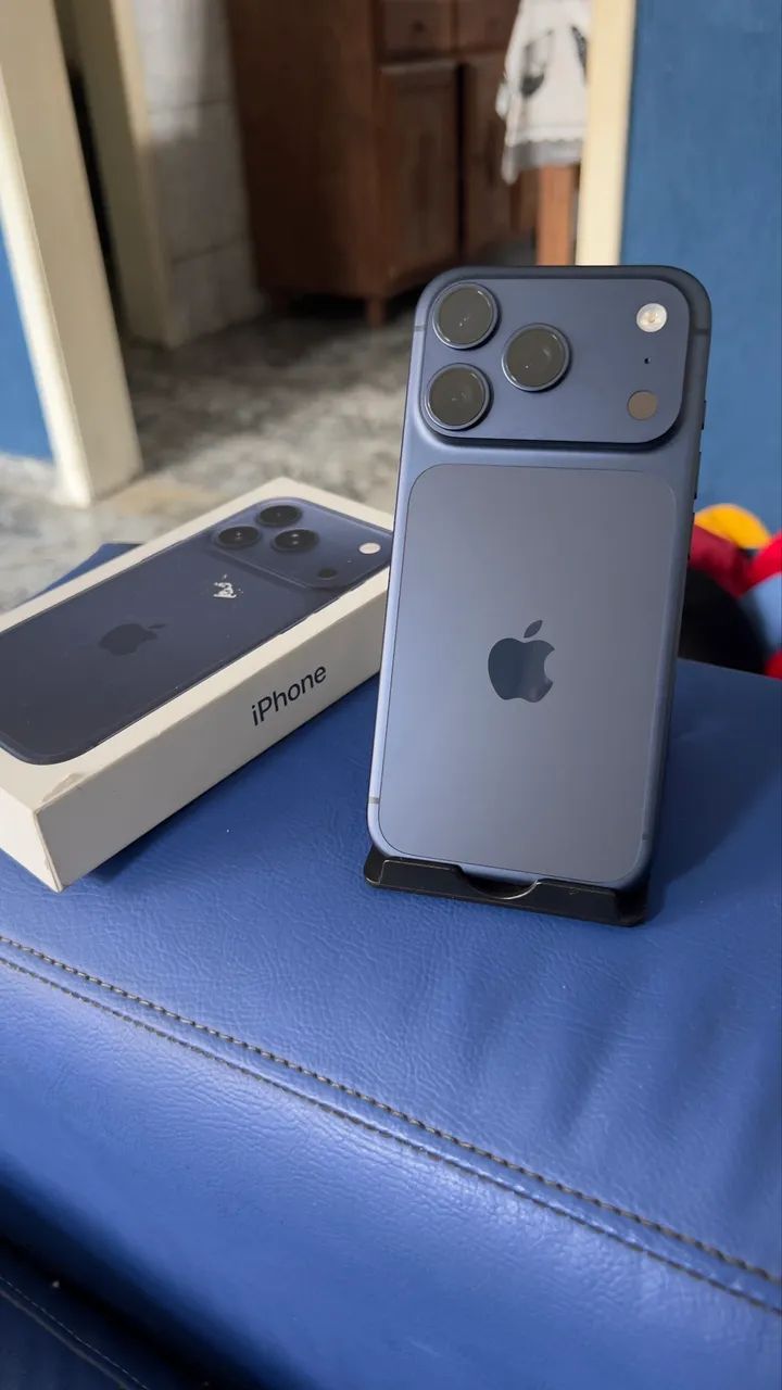 iPhone 17 Pro - 256GB - Deep Blue - Celulares e Smartphones