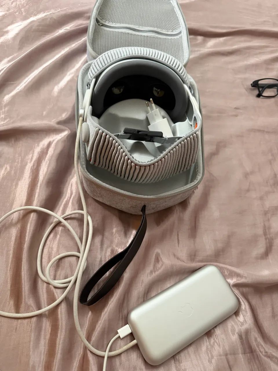 Apple Vision Pro 512gb Novinho - Peças e Acessórios de Vídeo Game