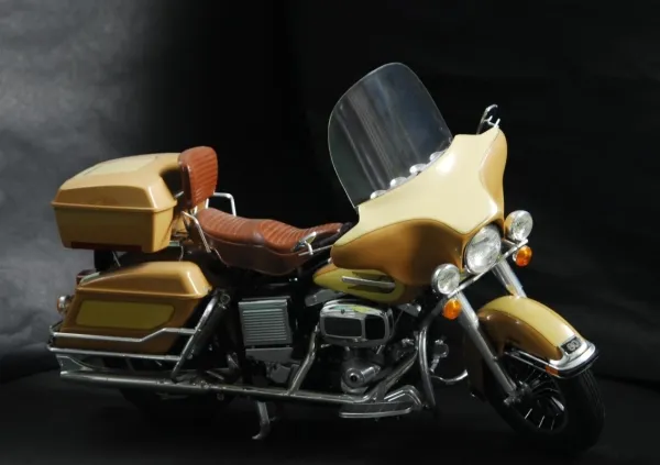 アオシマ Z400FX-E4 鳴神秀人仕様｜バイク・MOTO｜プラモデル・模型