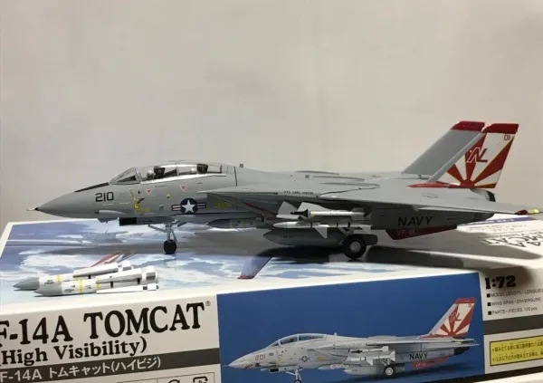 ハセガワ F-14A トムキャット ハイビジ｜飛行機・AERO｜プラモデル