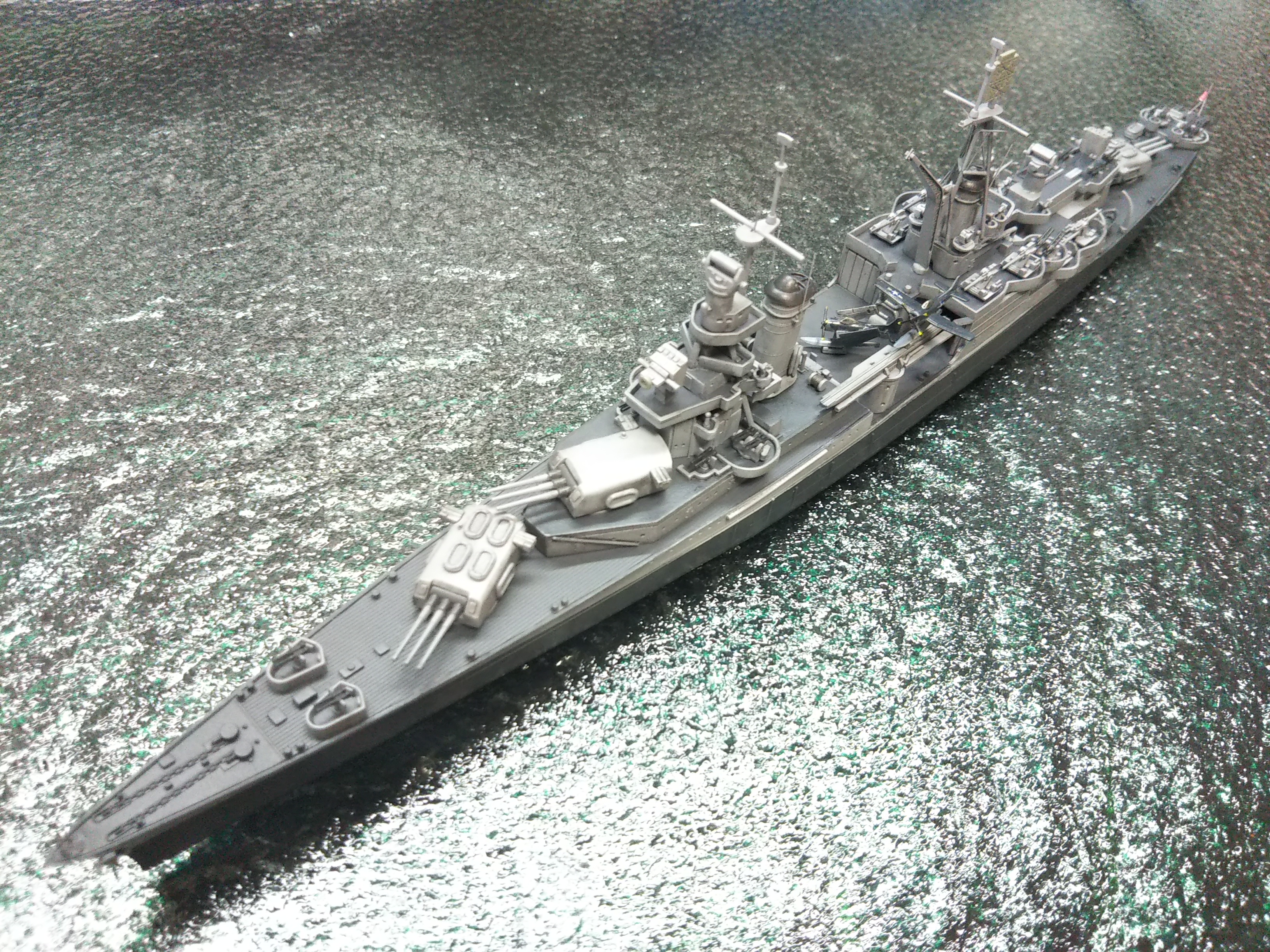 タミヤ 1/700 アメリカ海軍 重巡洋艦 「インディアナポリス」｜艦船