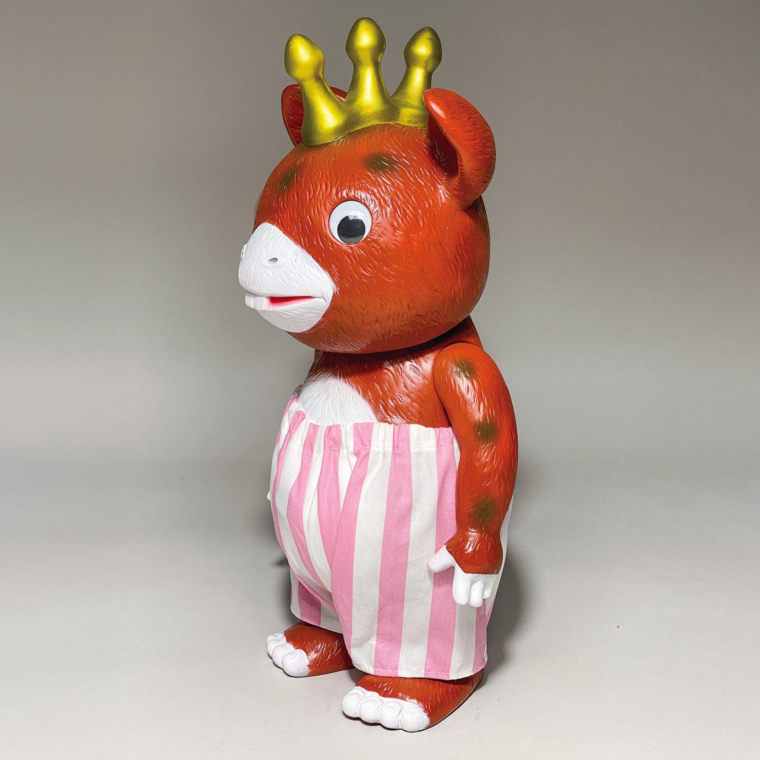 イヌクマ ブースカ ジャイアント 茶色成型／こげ茶色斑点 ピンク色